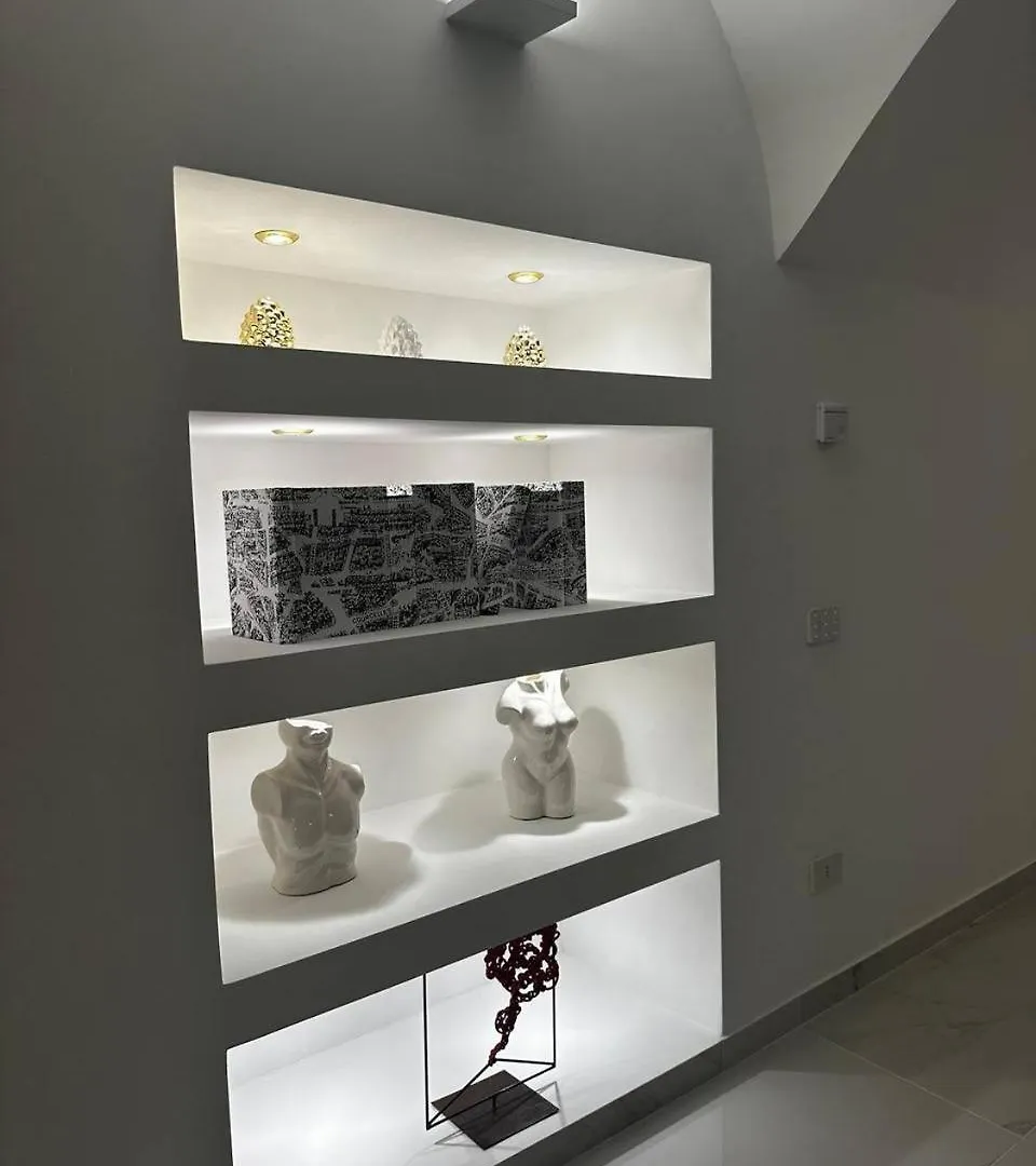 Dolce Vita Luxury Naples 0*,