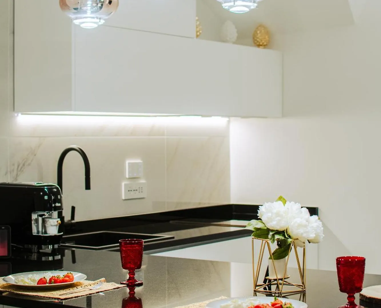 Dolce Vita Luxury Naples