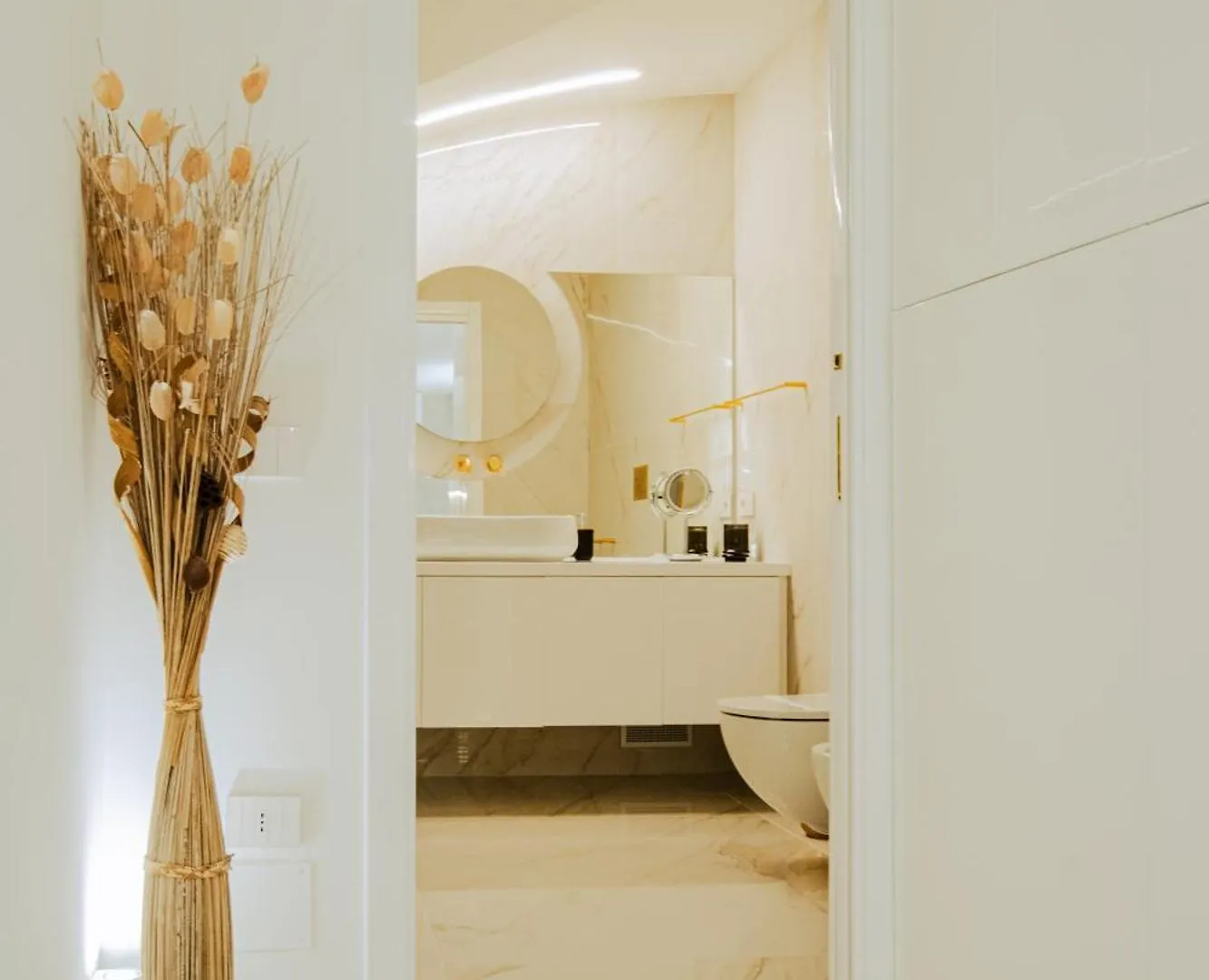 Dolce Vita Luxury Naples Apartment